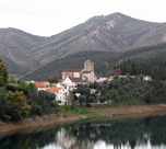 Dornes-nestles-in-the-valle02